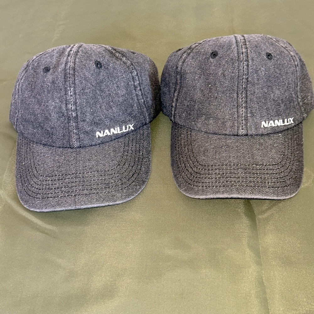 NANULUX BNWT/ 2 hats 🧢
